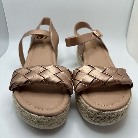 CUSHIONAIRE Women's woven espadrille wedge sandal 9 ROSE GOLD - Picture 2 of 7